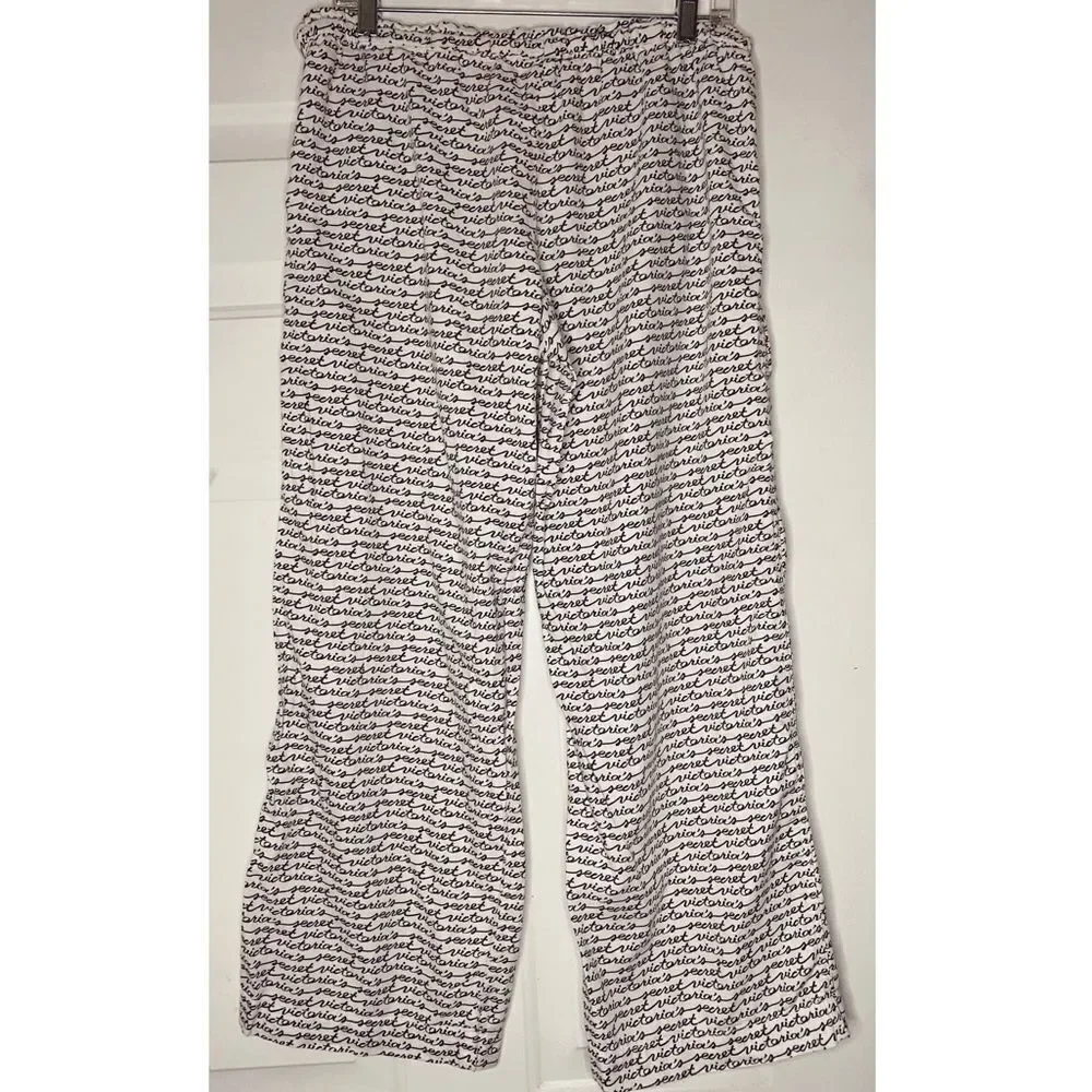 VICTORIA’S Secret All-Over Logo Pajama Set - Picture 8 of 15